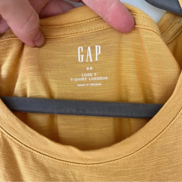 GAP Luxe t shirt | mustard yellow slub knit tee | size small warm toned casual - Picture 2 of 8